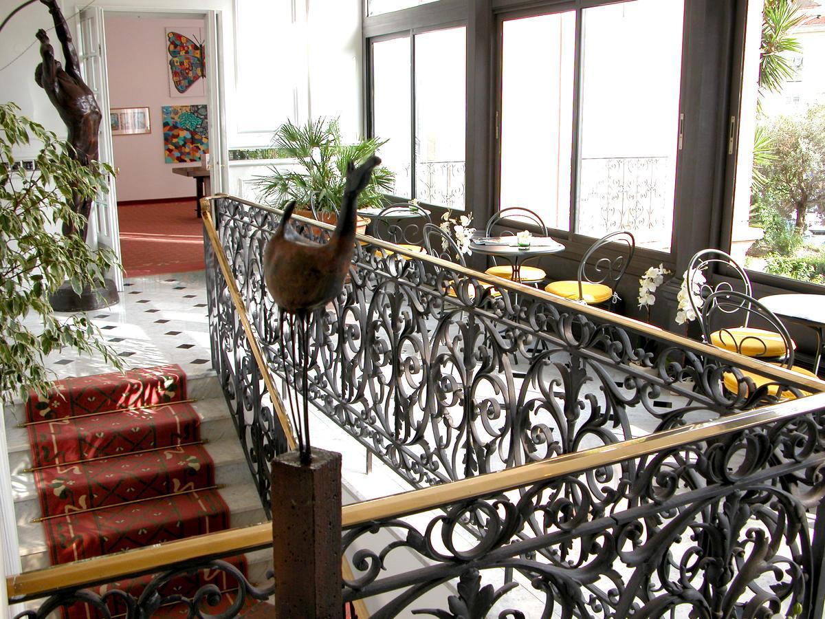 Grand Hotel Des Ambassadeurs Menton Exterior foto